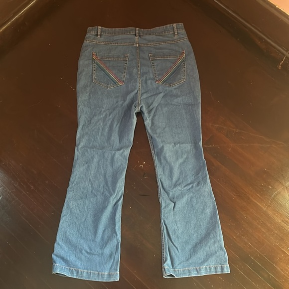 Cute High Waisted Flair Jeans - Picture 2 of 2